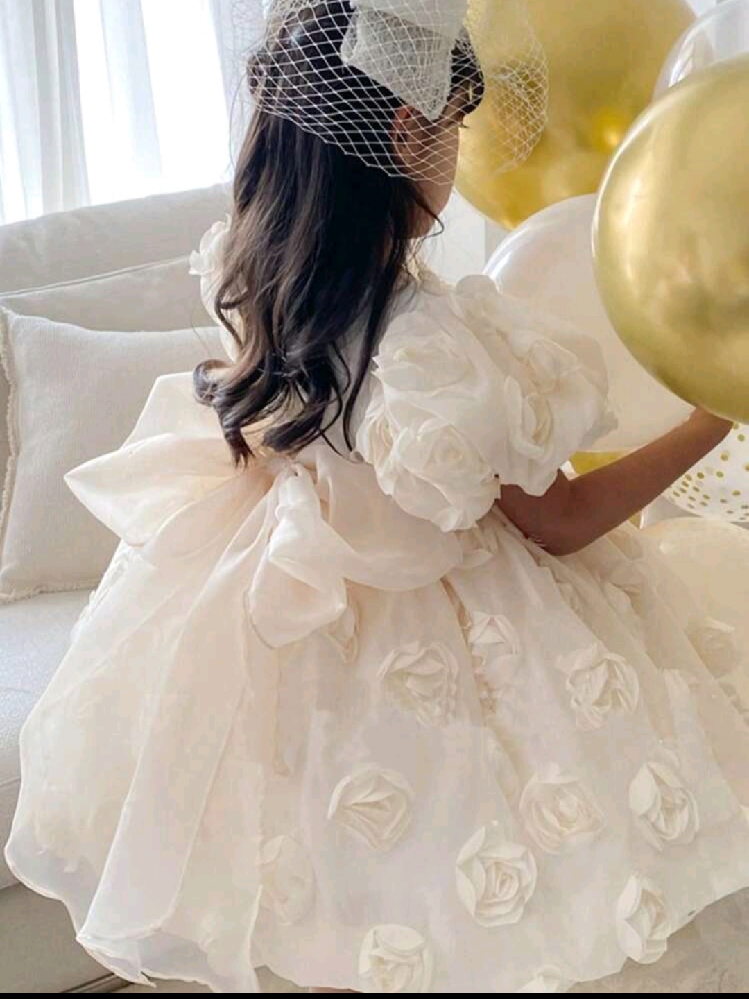 پیراهن کرم پفی گلدار