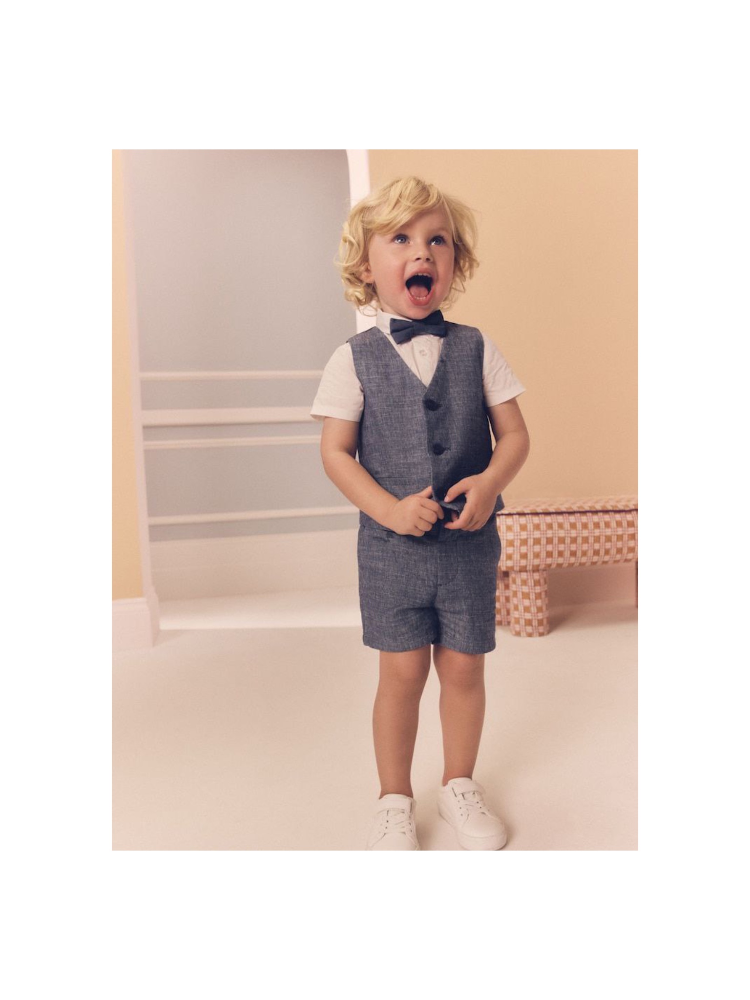 ست پیراهن، جلیقه، پاپیون و‌شلوارک