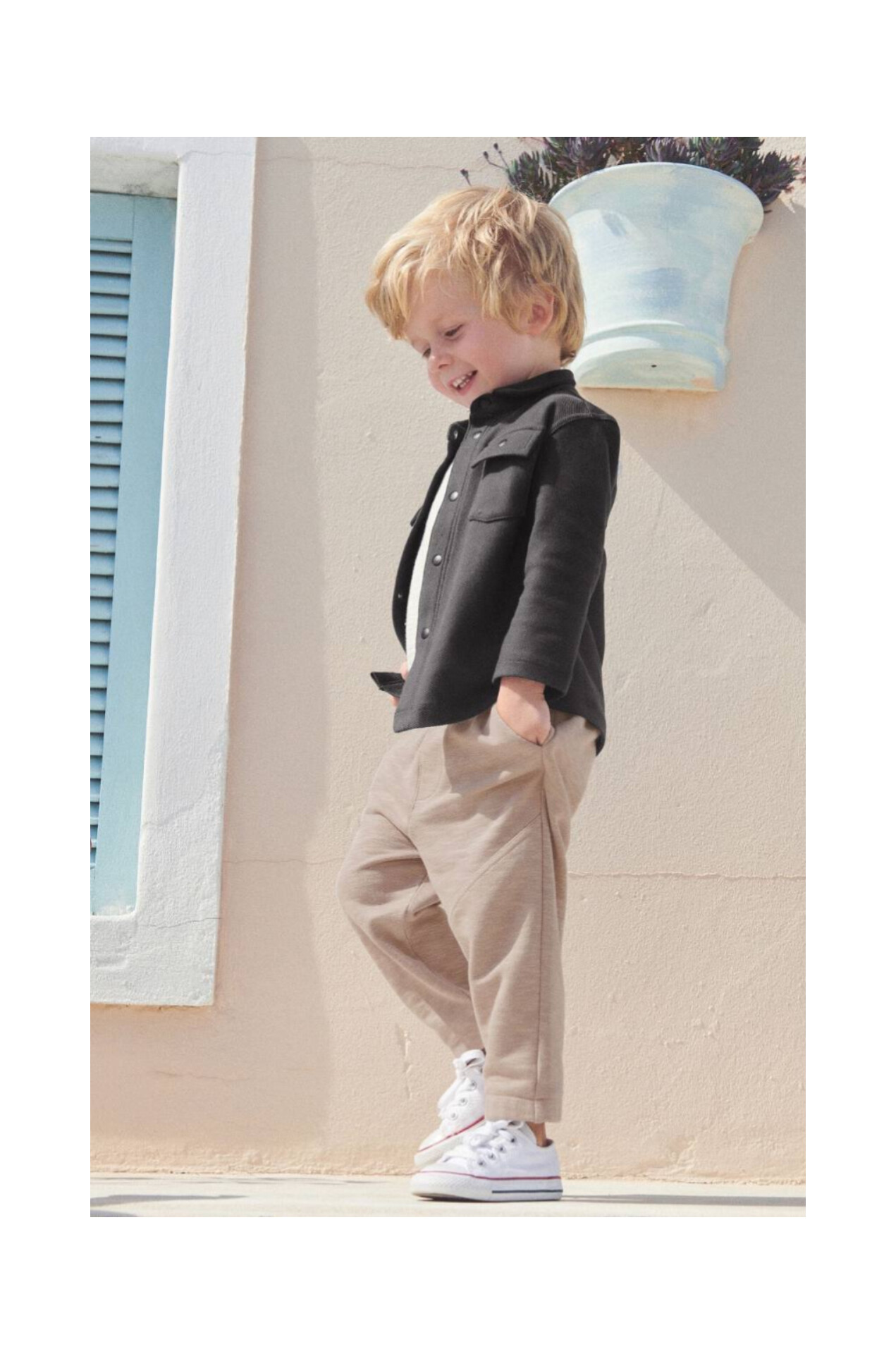 ست سه تیکه سوییشرت و شلوار و تیشرت