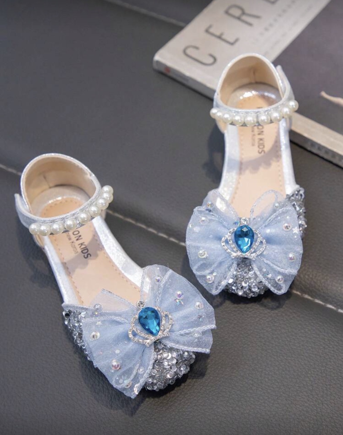 کفش مجلسی آبی نگین دار