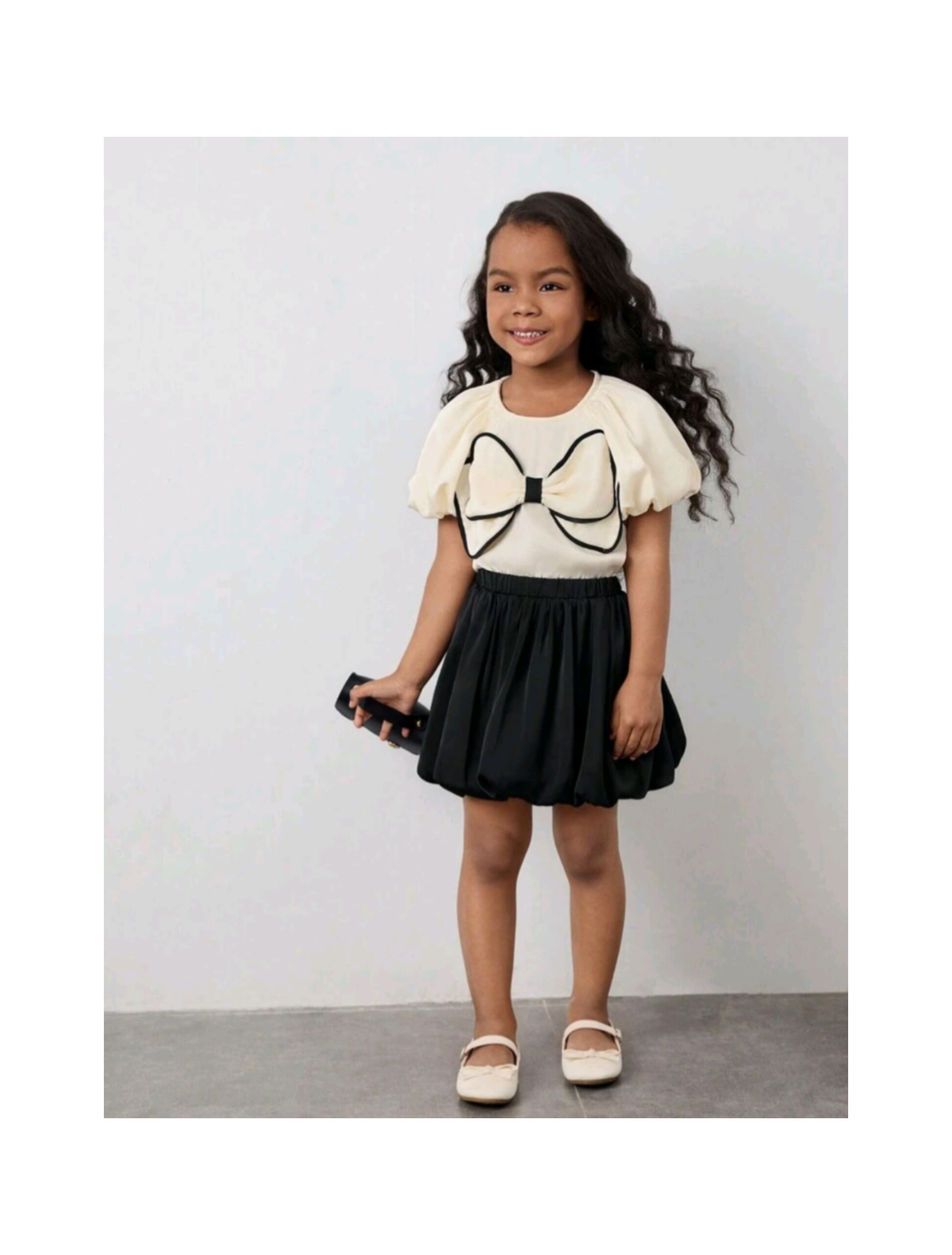 ست بلوز کرم پاپیونی و دامن مشکی